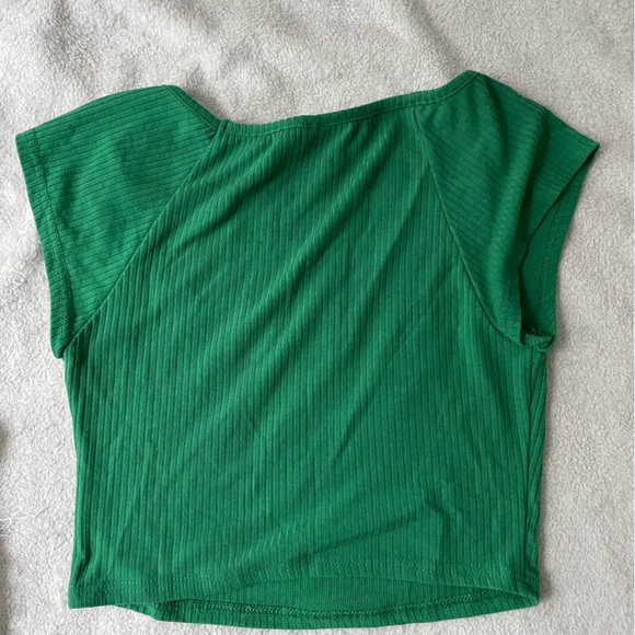 geeen crop top - Picture 2 of 2